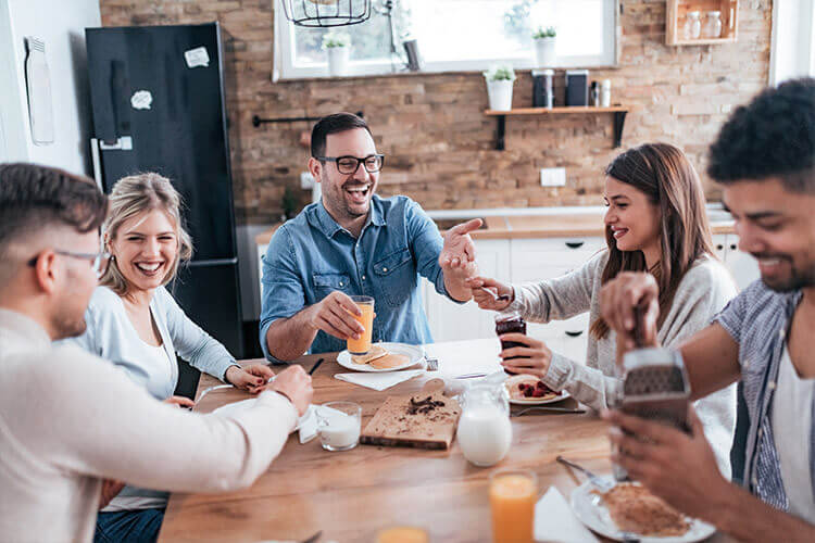 Comment choisir son colocataire ? - Heyme